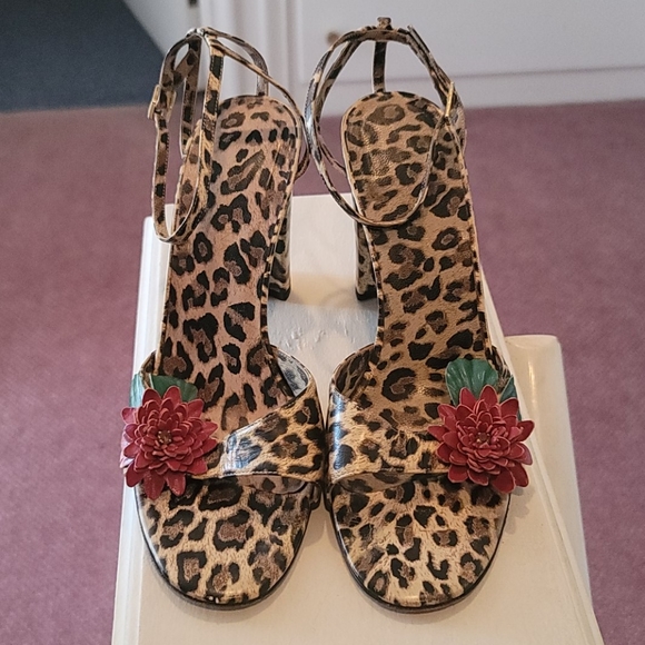 DOLCE & GABBANA LEATHER LEAPORD SANDAL HEELS - Picture 10 of 10